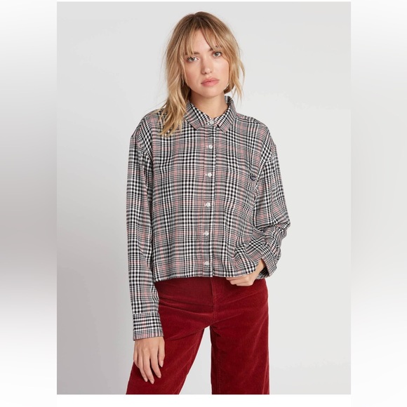 Volcom Women's Junior's Fad Friend Drop Shoulder Button Up Shirt - Picture 2 of 8